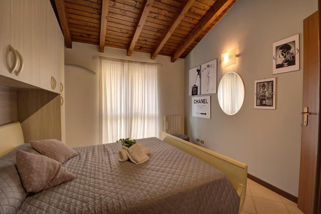 Ferienwohnung Casa Vacanza Angolo Della Corte Como Exterior foto